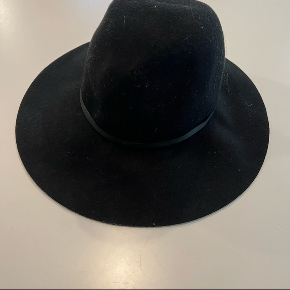 FLOPPY Felt Black Hat - Picture 2 of 10